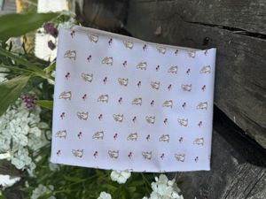 Hovedbilde Sm&aring; kaniner p&aring; lys rosa bunn