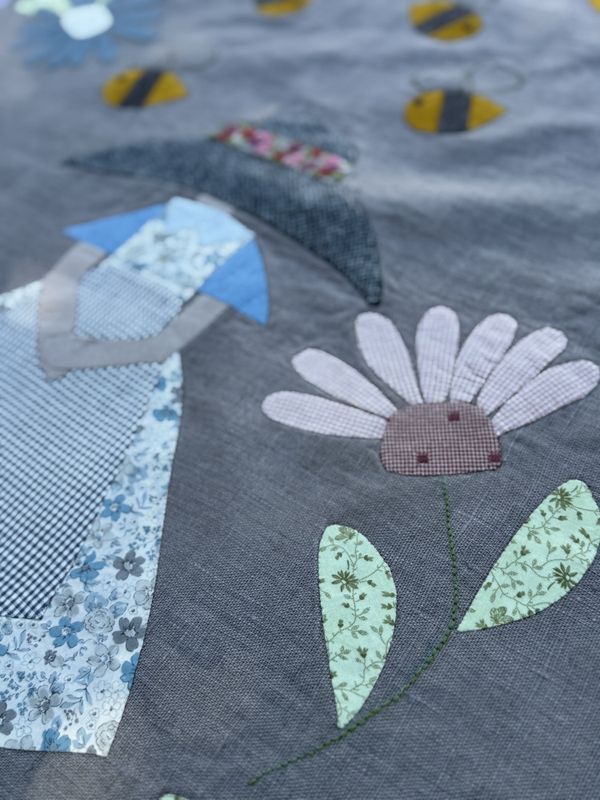 Bee Happy, stoffpakke Quiltegårdens modell