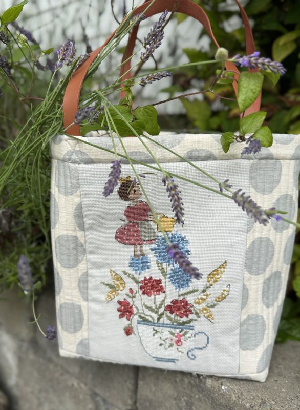 Sommerveske med korsstingsbroderi